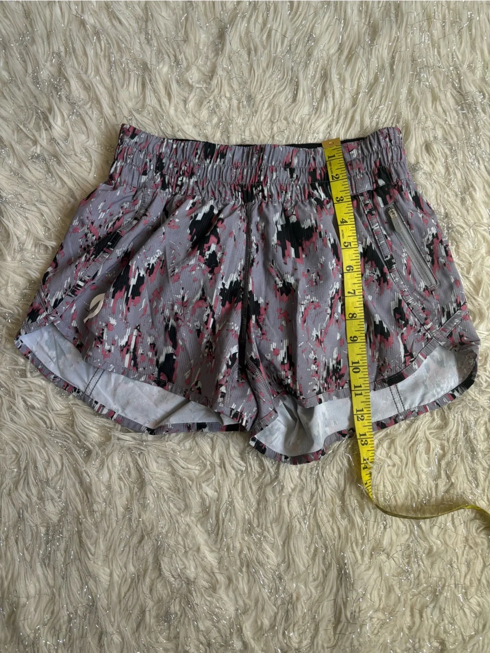Lululemon Peloton Women's Gray and Pink Printed Speed Up Low Rise Shorts Size 6